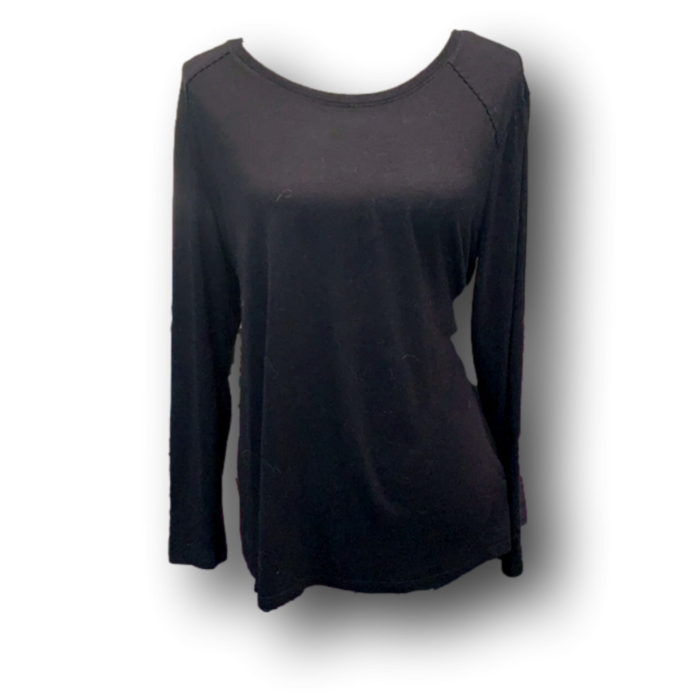 Old Navy cut out back long sleeve active tee - Picture 2 of 3